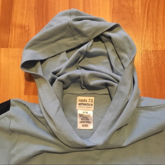 NWOT Roots Athletics Hoodie Sweater - Picture 3 of 4